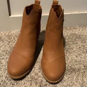Tom’s Wedges - Clare - Tan. Size 10